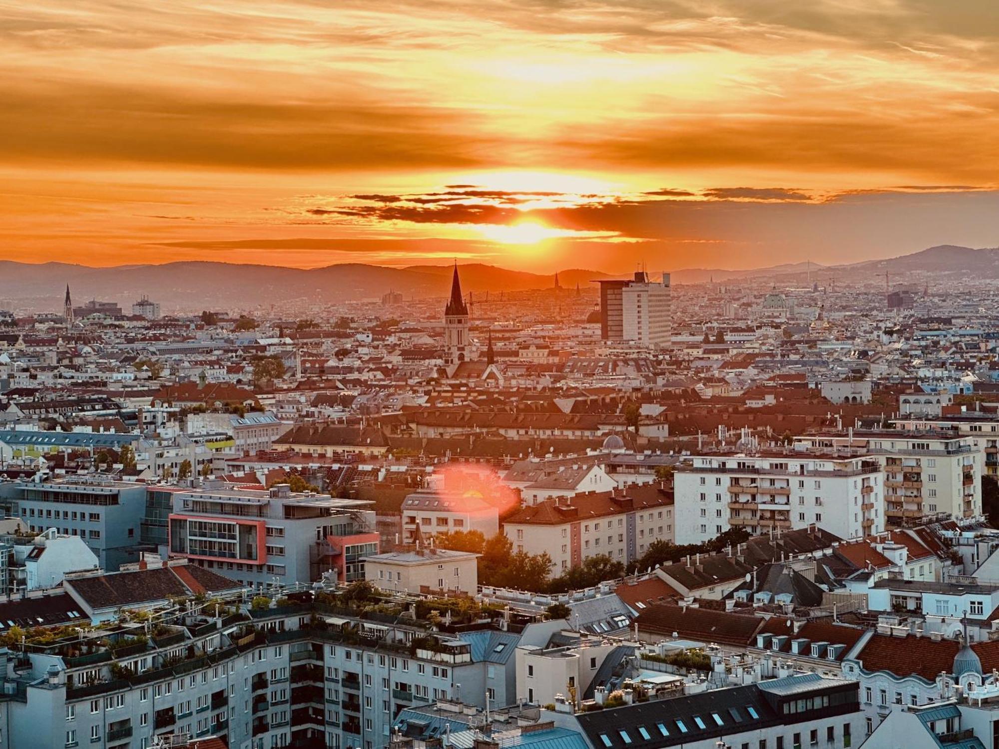 Triiiple Level 20 - Sonnenwohnen Apartment Mit Parkplatz Und Fantastischem Ausblick Вена Экстерьер фото